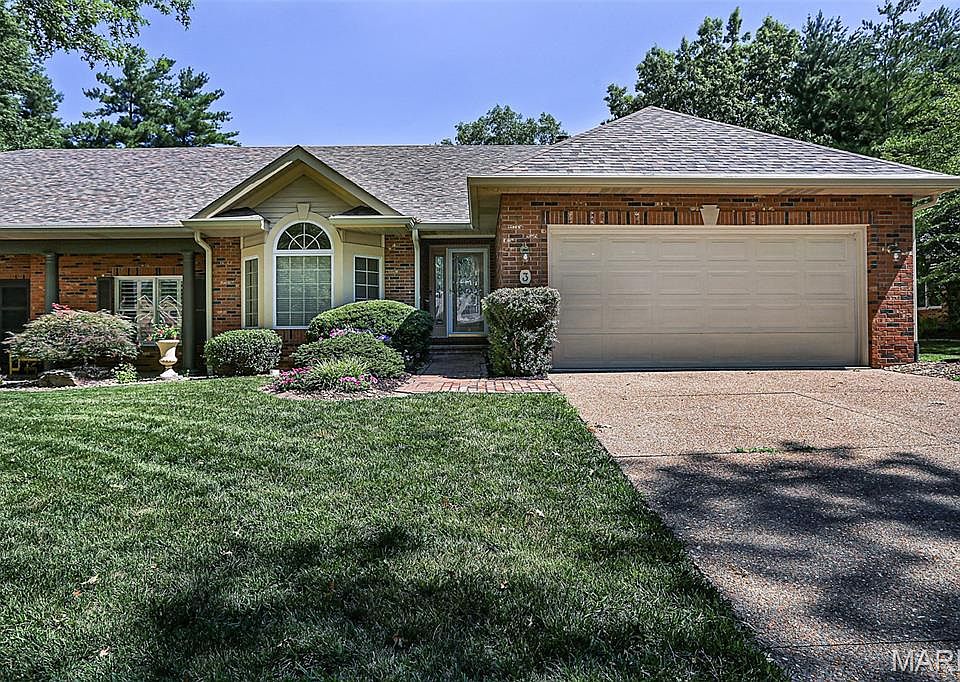 1st image of 3 Pine Hollow Ct