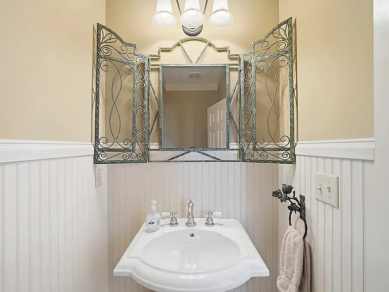 425 Sanderlin Mountain Dr — Photo 37