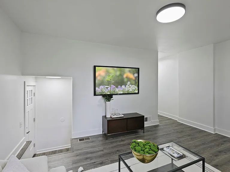 2254-2256 Hiawatha Park Dr — Photo 10