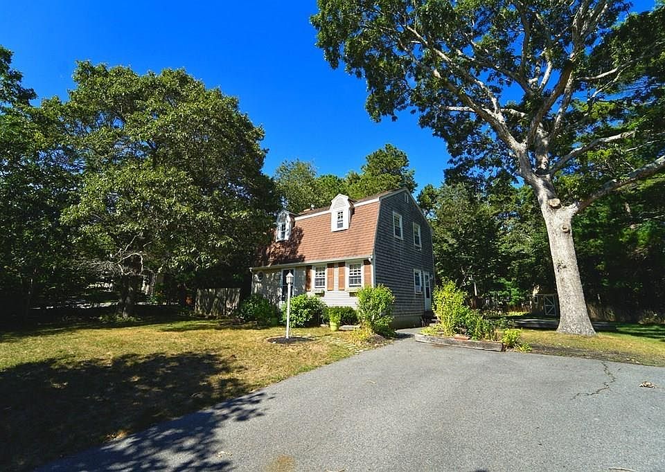 1st image of 13 Dorothy Dr