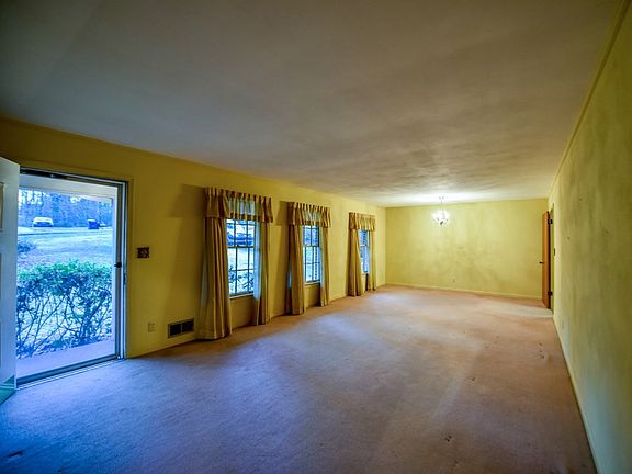 4th image of 5206 Northwood Lake Dr E