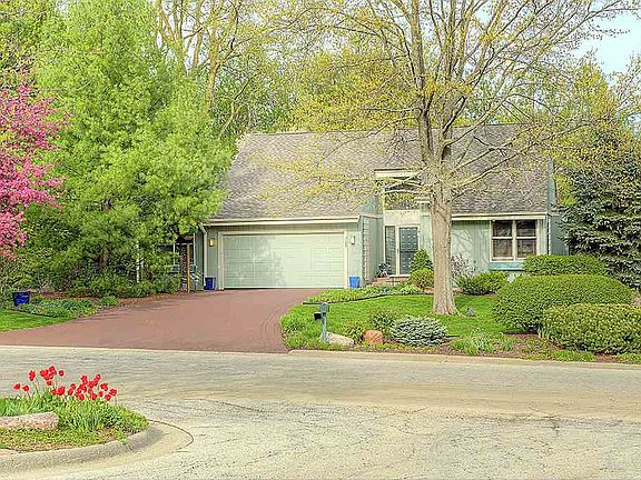 2nd image of 3189 Maria Linden Dr