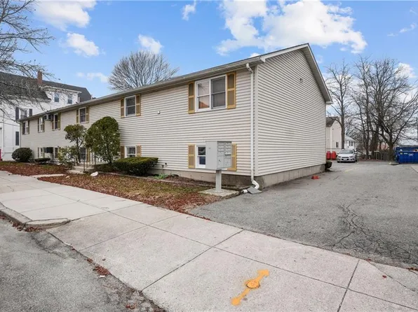 441 Smithfield Ave APT 7, Pawtucket, RI 02860