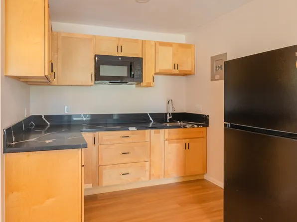 15-1868 29th Ave #B, Keaau, HI 96749