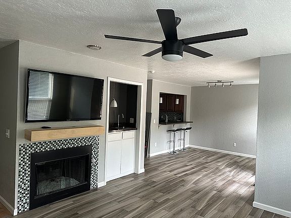 Dining Room/Living Room