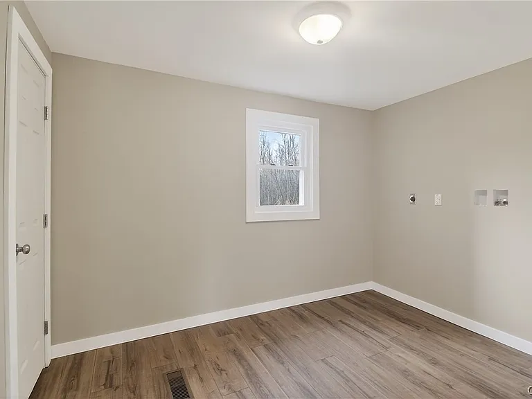 6637 Dix Rd — Photo 22