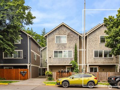 9217 Roosevelt Way NE #B, Seattle, WA, 98115