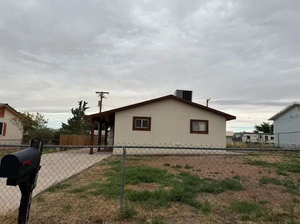 8 Malpais Ave, La Luz, NM 88337