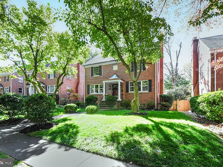 8112 Eastern Ave NW — Photo 36