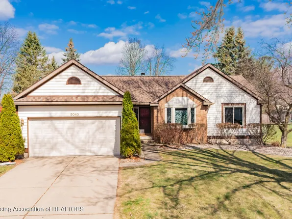 5040 Runnymede Dr, Holt, MI 48842