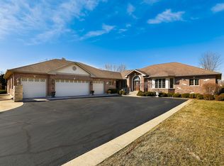 4N550 Wescot Ln, West Chicago, IL