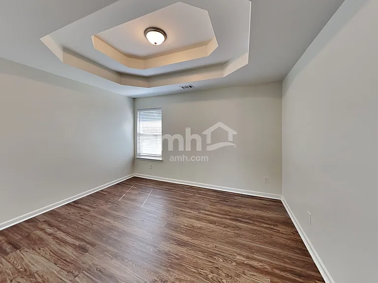 729 Rolling Downs Dr — Photo 16