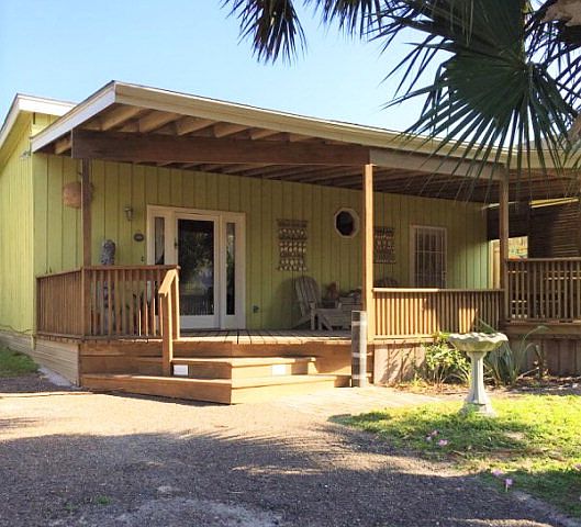1st image of 806 Yturria St