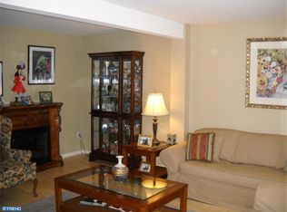 24 Guilford Pl, Burlington, NJ 08016