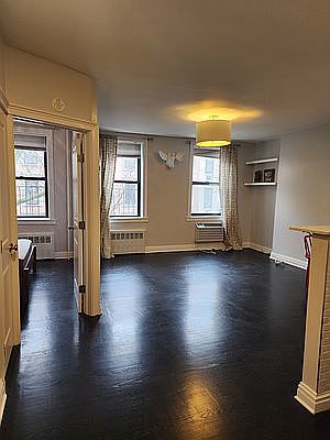 1st image of 419 W 47th St APT E5