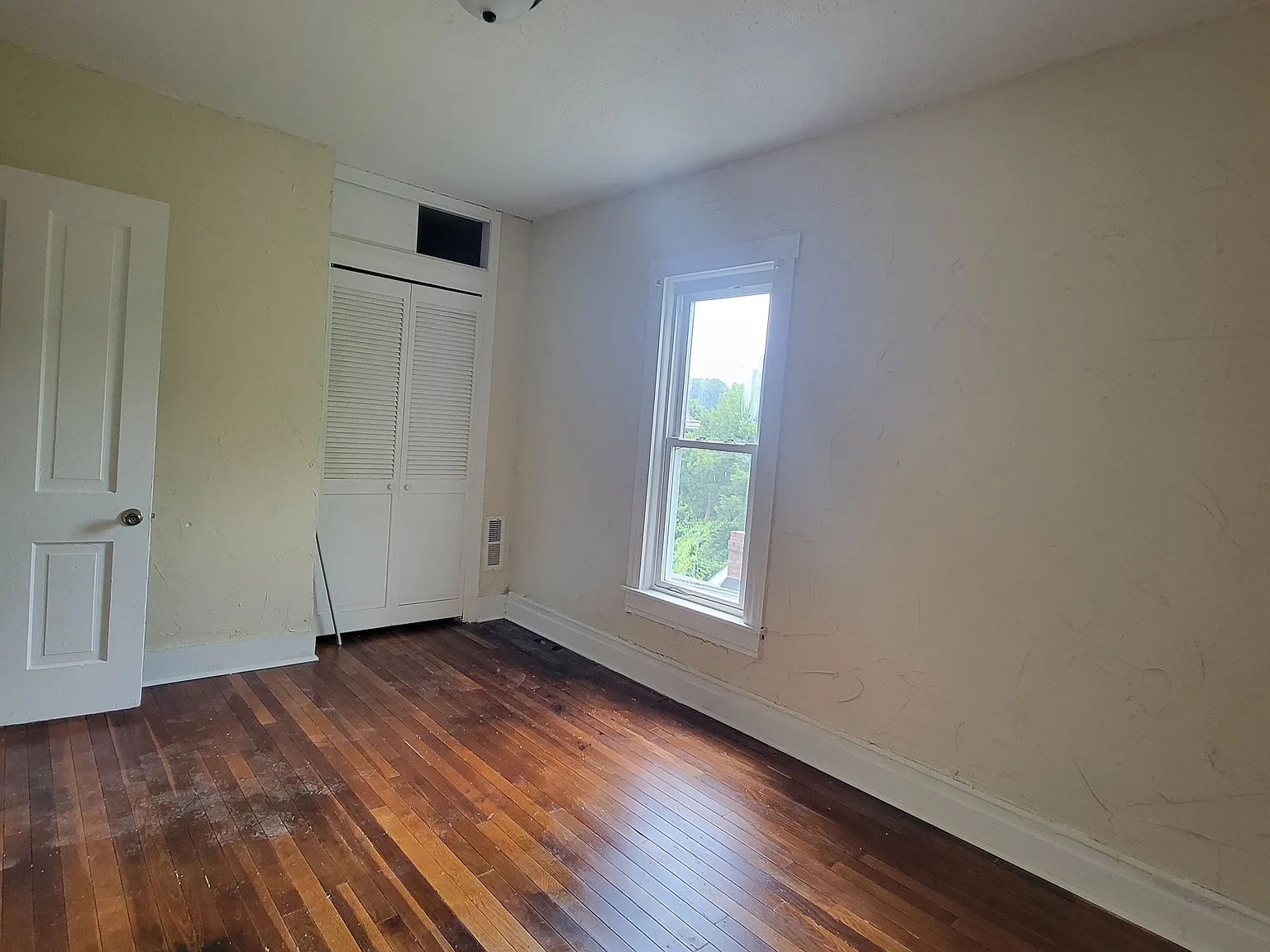 2 bed, 960 sqft, $1,000 — Photo 3