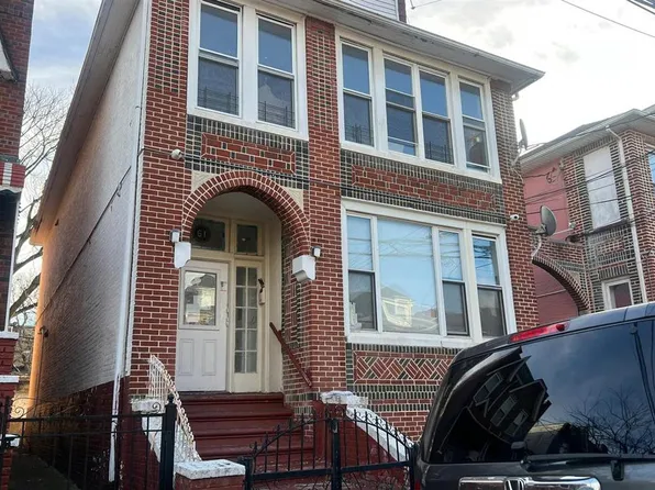 61 E 57th St, Brooklyn, NY 11203