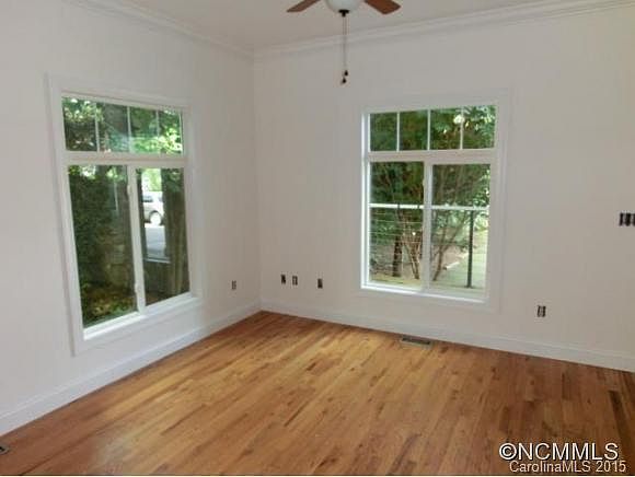 2nd image of 39D Clyde St