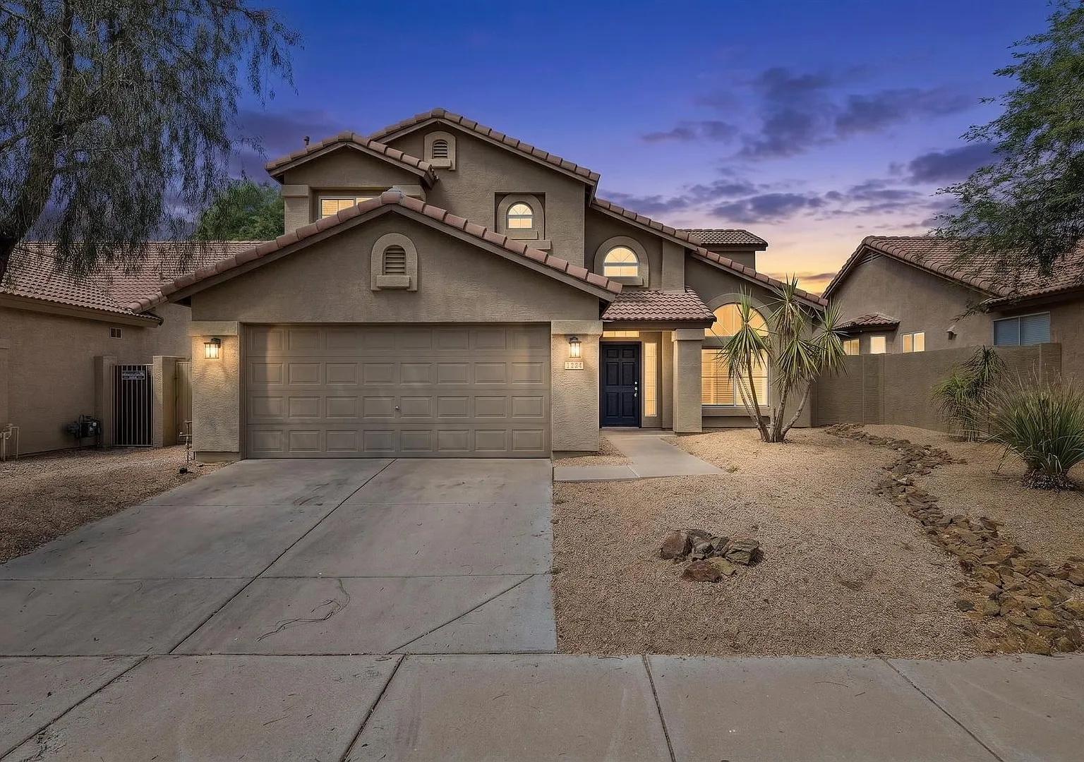 Tatum Highlands absolute beaty ready now 4 bedroom, 3 full bathroom, Bedroom and bathroom on 1st ... — Photo 4