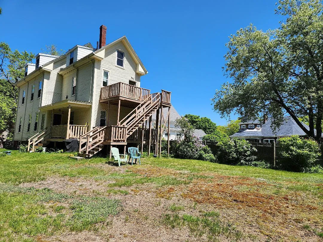 261 Elm St — Photo 2