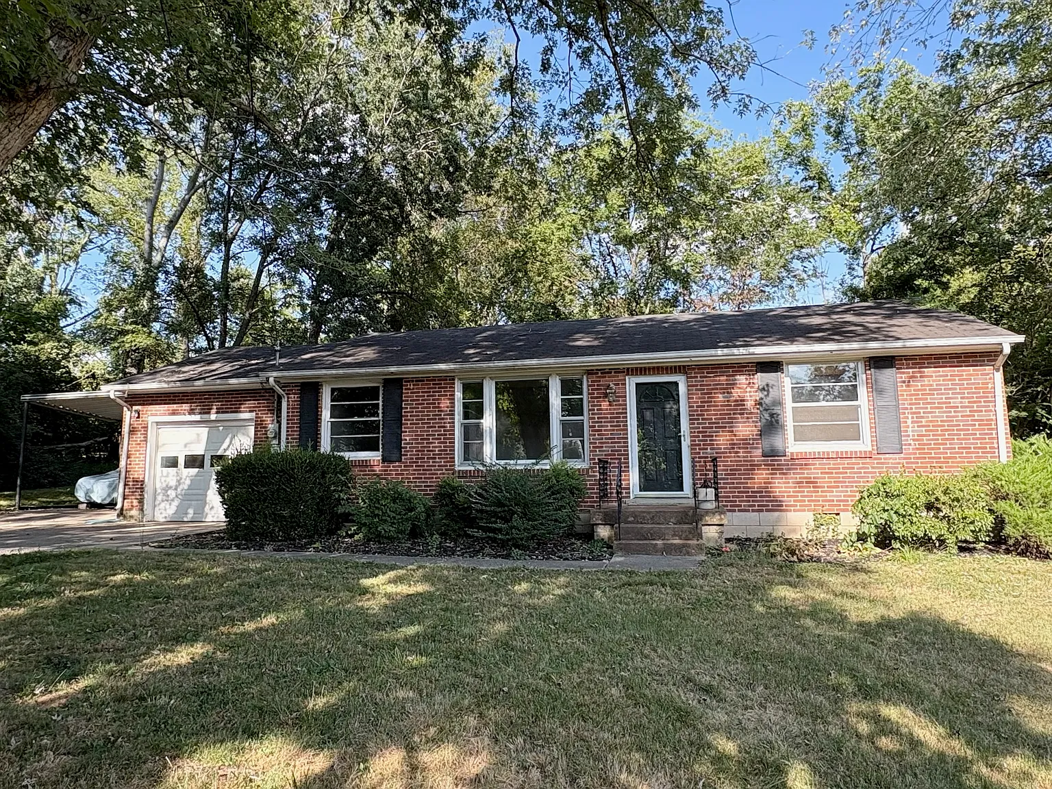3 bed, 1050 sqft, $2,000 — Photo 1