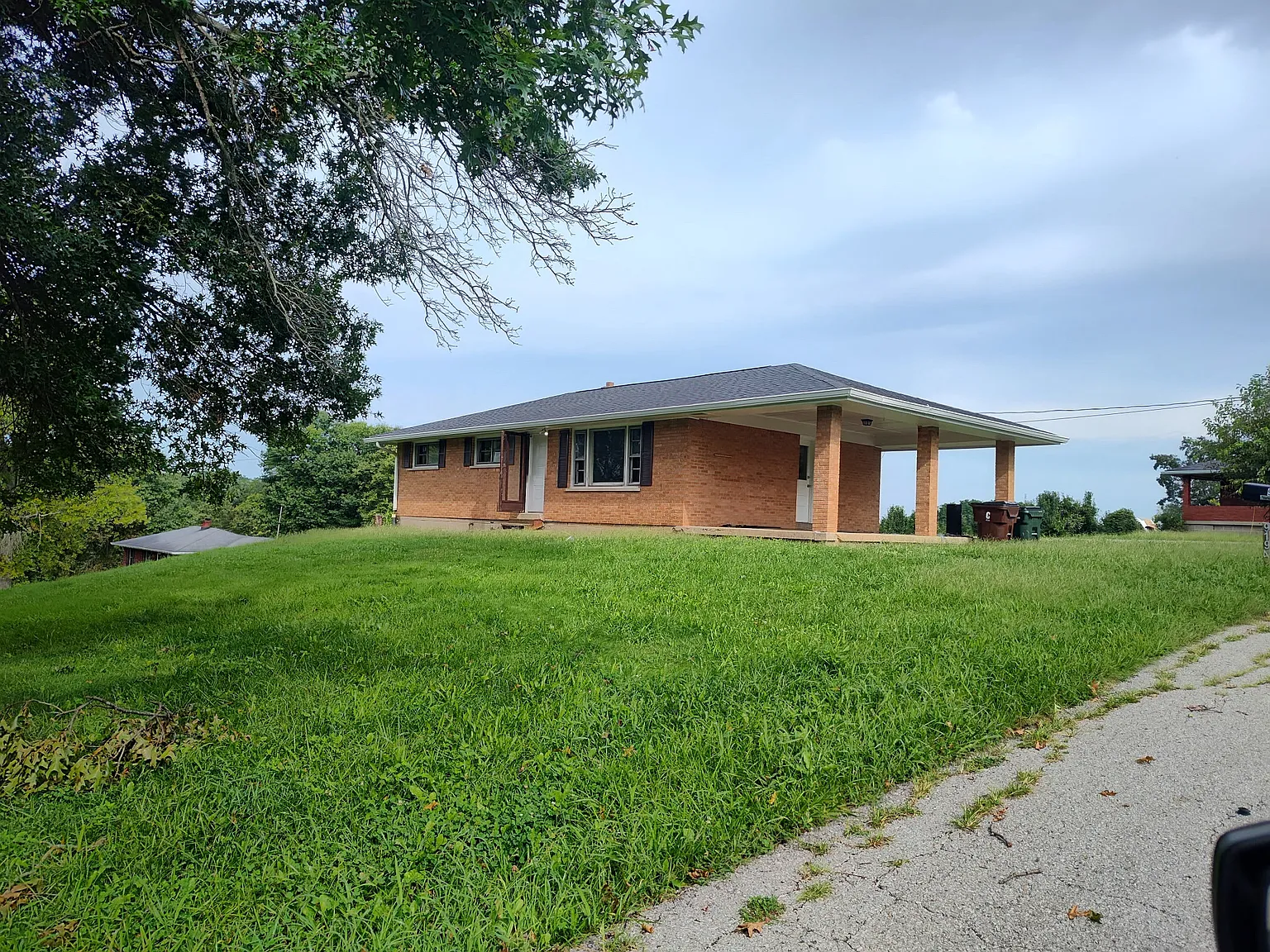 3 bed, 1200 sqft, $1,800 — Photo 1