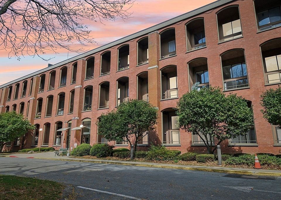 1st image of 96 Old Colony Ave #319