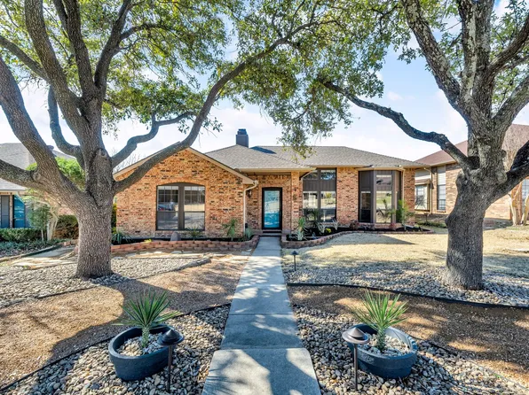 5 Indianola Cir, The Colony, TX 75056