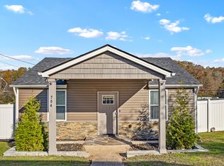 704 Childress Ave, Sweetwater, TN 37874