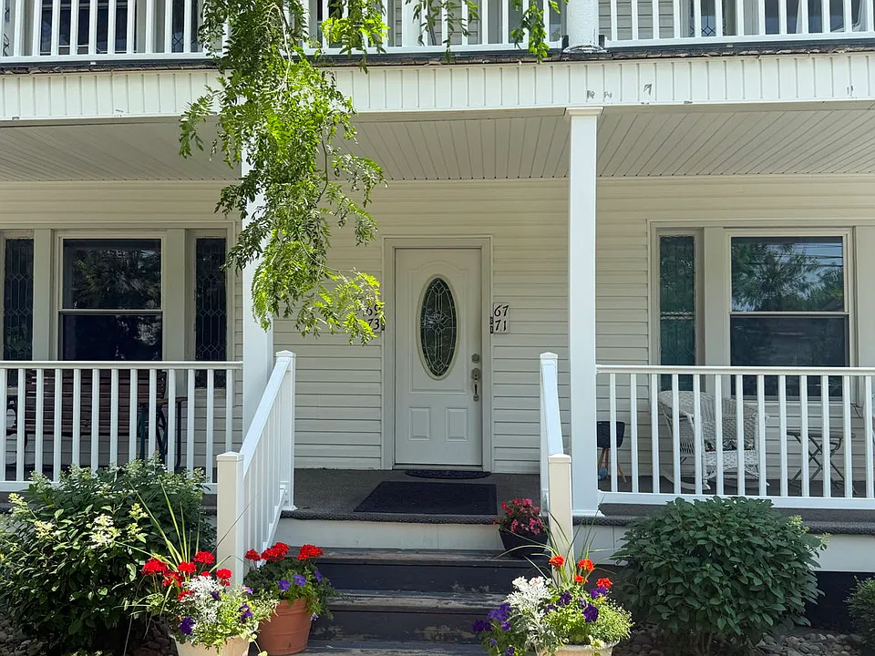 69 Division St #1RST FLOOR