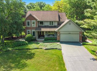 10090 Chestnut Ridge Ct, Holly, MI 48442