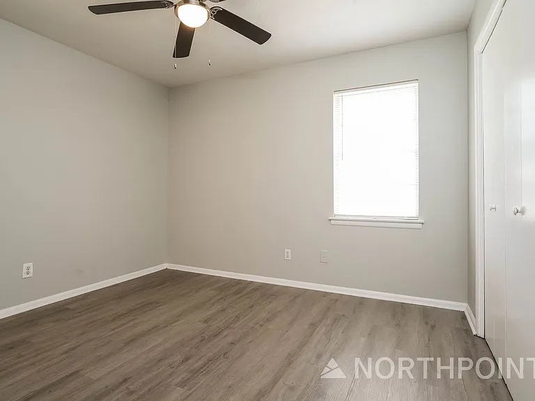 736 Treadwell Dr — Photo 9