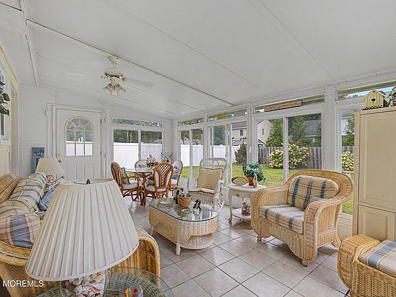 4th image of 159 Berkeley Drive