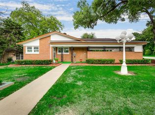 6000 Maceo Ln, Fort Worth, TX 76112