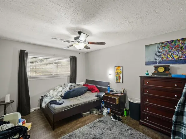 6307 Ash Oak Drive, Houston, TX 77091
