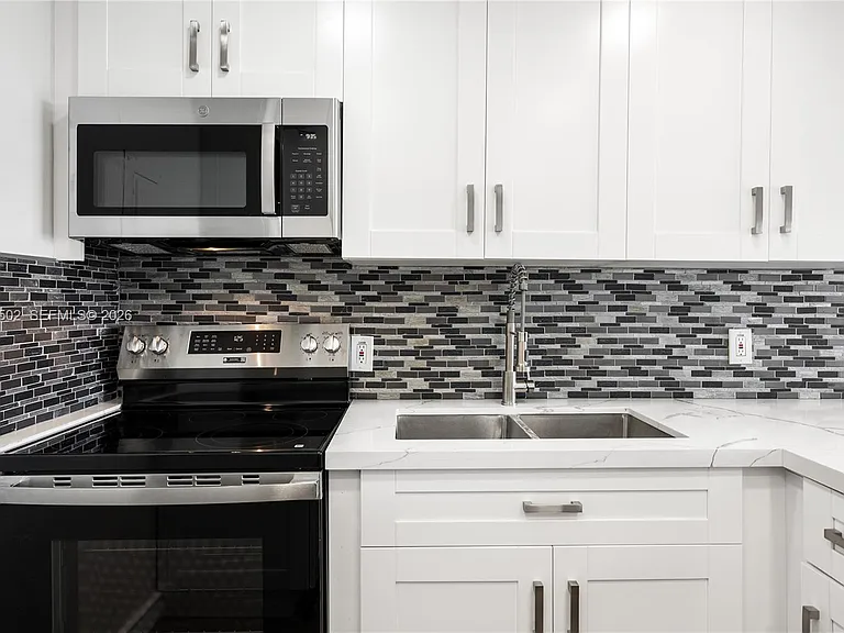 16740 NE 9th Ave #809 — Photo 4