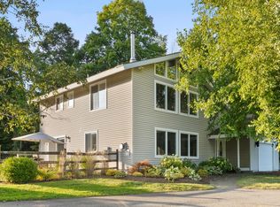 225 Long Pond Rd, Great Barrington, MA 01230