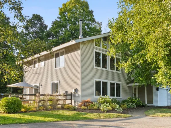 225 Long Pond Rd, Great Barrington, MA 01230