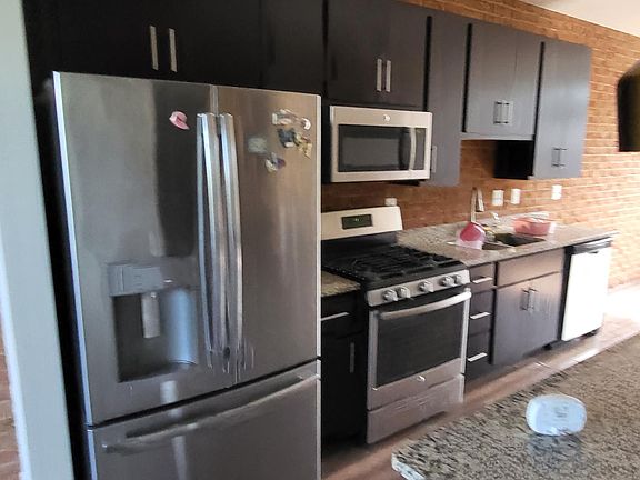 3rd image of 1466 Trafalgar Ln