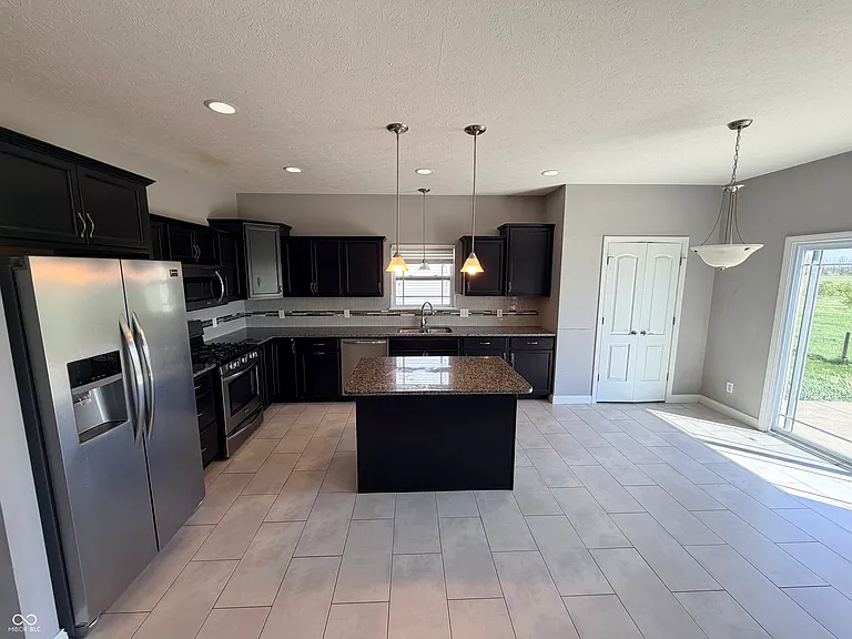 357 Indigo St — Photo 8