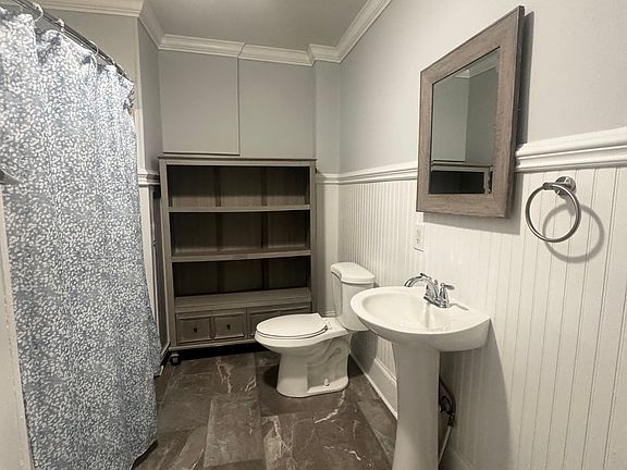 4th image of 502 S Center St #C