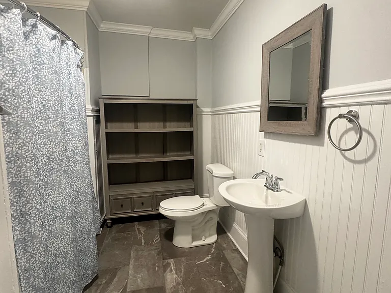 502 S Center St #C — Photo 5