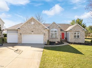 1030 Stone Crossing St NE, Canton, OH