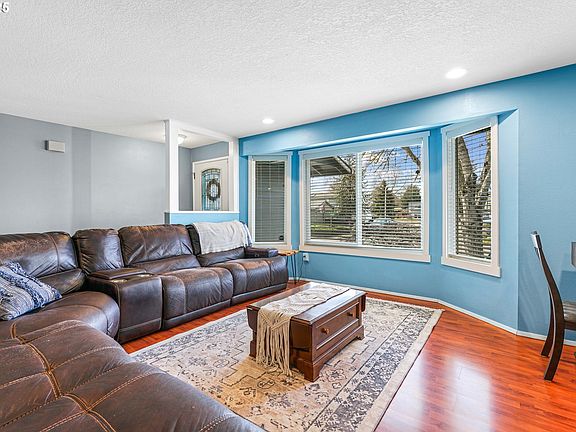 2nd image of 2386 NE 9th Pl