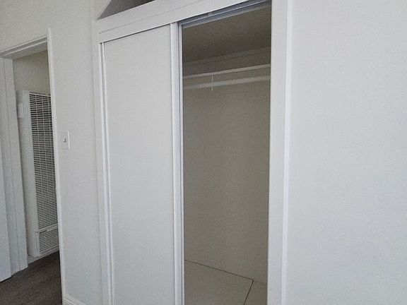 4th image of 1515 E Broadway #11