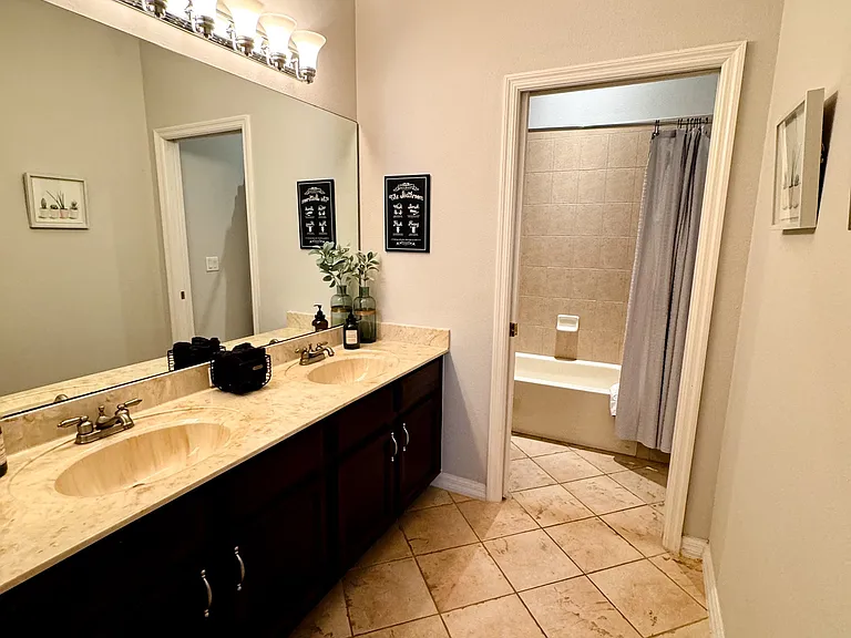 13339 Zori Ln — Photo 21