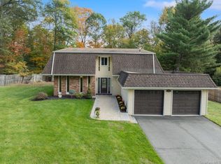 107 Tennyson Dr, Nanuet, NY 10954