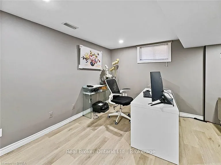 3 Westview Ave — Photo 23