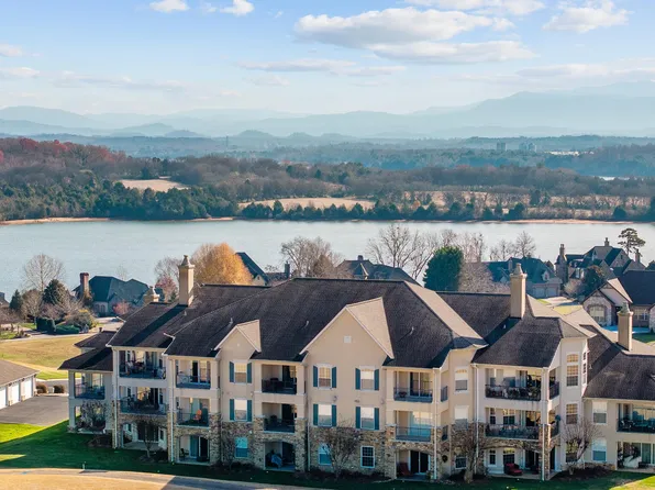 535 Rarity Bay Pkwy APT 302, Vonore, TN 37885