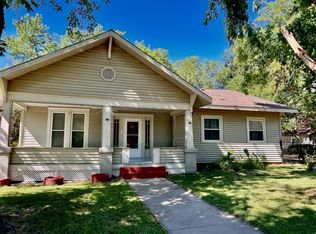 202 N Wood St, Caney, KS 67333